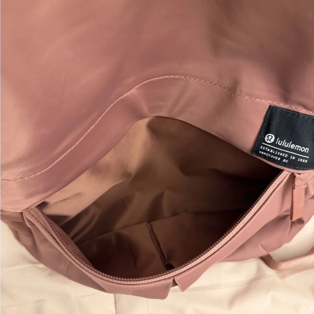 Lululemon Rose Colored Backpack - Picture 5 of 7